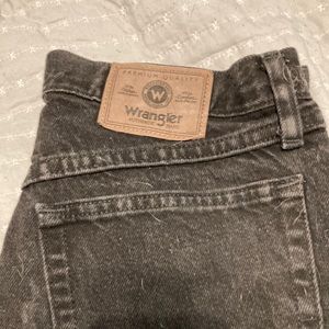 Black Wrangler 32x32 jeans